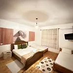 Disha * Tirana