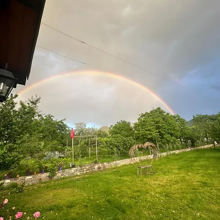 بيت خشبي Disha *